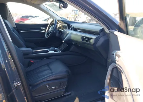 2024 Audi Q8 E-Tron Prestige Quattro z USA, uszkodzony, nr VIN WA16AAGE3RB058825